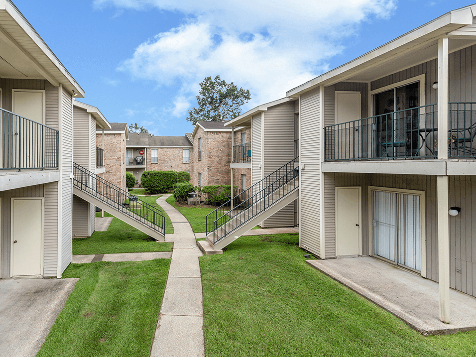 Studio, 1, 2, and 3 Bedroom Apartments